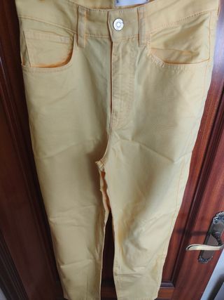 Pantalón largo Amarillo