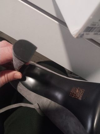 Zapatos Guess Nuevos, plataforma .grises ante.T.40