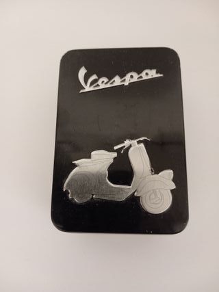 Portachiavi Vespa LED con torcia, scatola original