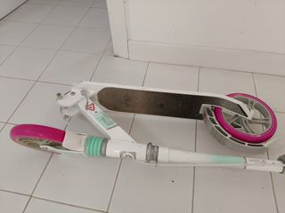 Patinete Oxelo blanco, turquesa y rosa