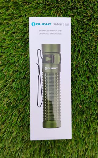 Linterna Olight Baton 3 Pro - Pinceladas