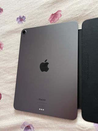 iPad Air 5 Gris 256gb y Smart Keyboard folio 
