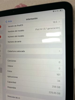 iPad Air 5 Gris 256gb y Smart Keyboard folio 
