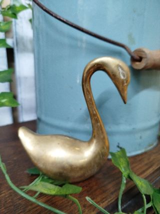 Pareja de cisnes de bronce