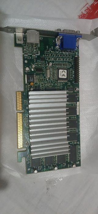 Voodoo III 3000 16MB AGP y CD VOODOO3 ver 1.4