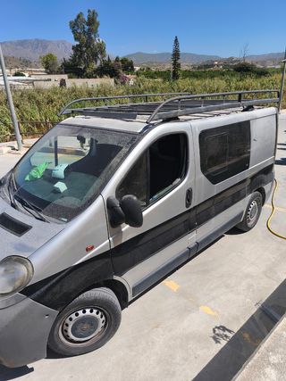 Opel Vivaro 2004