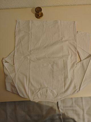 Camiseta blanca manga larga con estampado