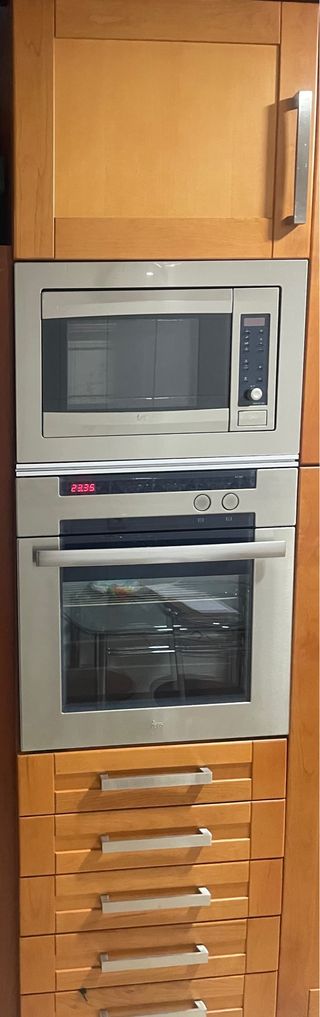 Horno y microondas en buen estado