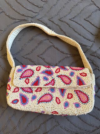 Bolso de hombro con pedrería