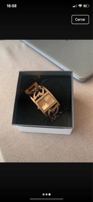 Reloj dorado mujer