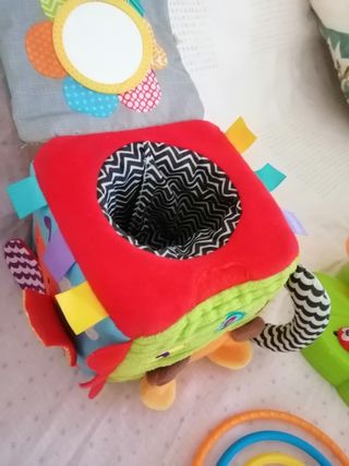 Juguete de actividades para bebé