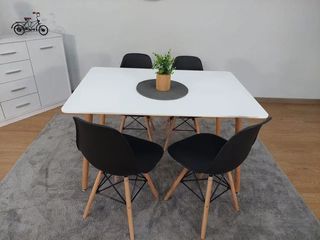 CONJUNTO DE MESA/COMEDOR + 4 SILLAS