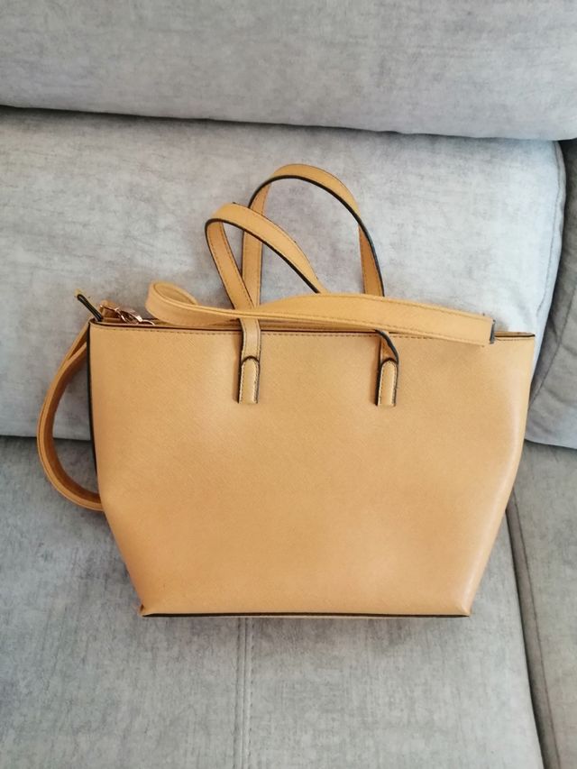 Bolso amarillo