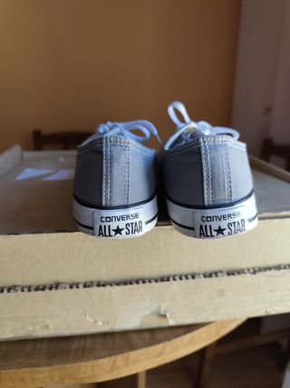 Deportivas Converse Grises