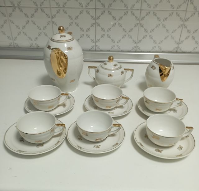 Juego de café porcelana blanco y dorado