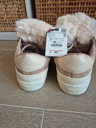 Zapatillas Beige y Dorado con Pelo