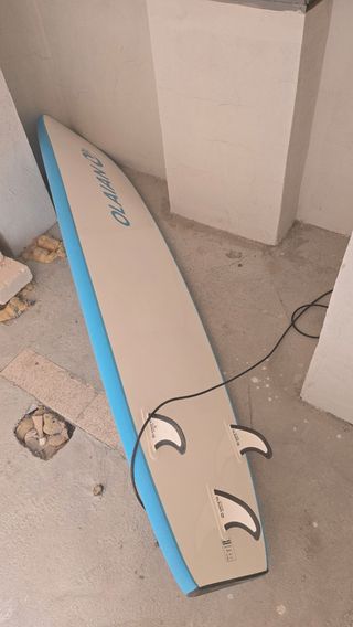 Tabla de surf OLAIAN azul
Solo se uso 2 veces!