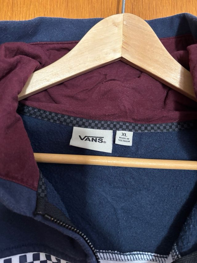Chaqueta Vans con capucha talla XL niño