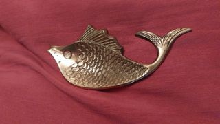 Figura de bronce de Israel pez