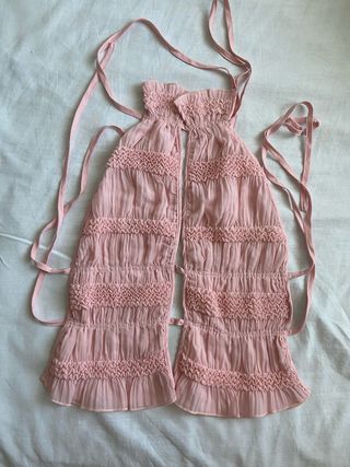 Top rosa fruncido con tiras