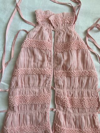 Top rosa fruncido con tiras