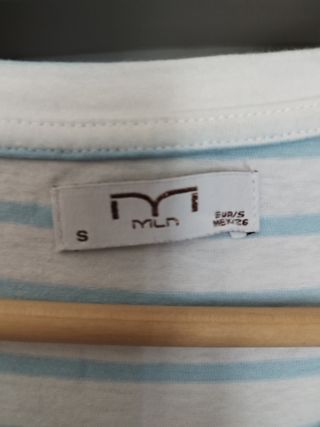 Camiseta de rayas blanca y azul talla S