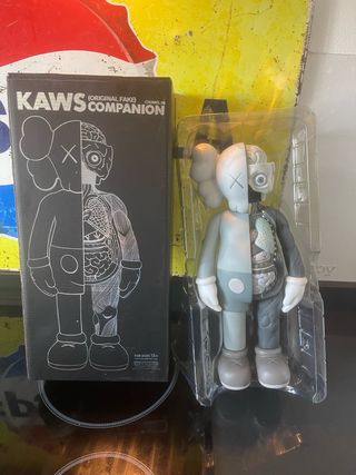 Kaws Dissected Companion versione alta 35cm