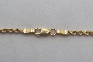 Cadena Salomónica de oro de 18k, 5.9 g, 60 cm.