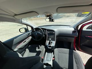 Peugeot 5008 2013