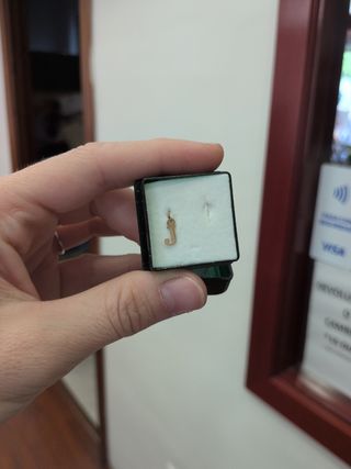 Colgante Letra J Oro Mini