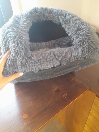 Cama para mascotas suave y acogedora