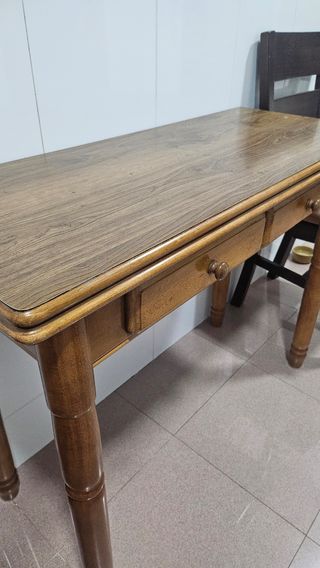 Mesa de cocina de madera