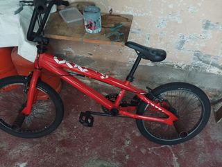 Bicicleta BMX Roja