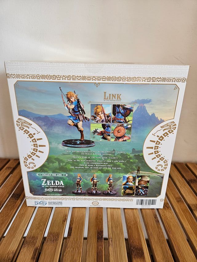 First 4 Figures Zelda Breath of the Wild Link Stat