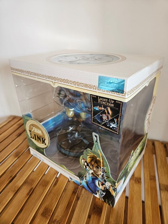 First 4 Figures Zelda Breath of the Wild Link Stat