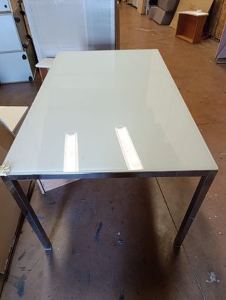 Mesa de comedor cristal y metal