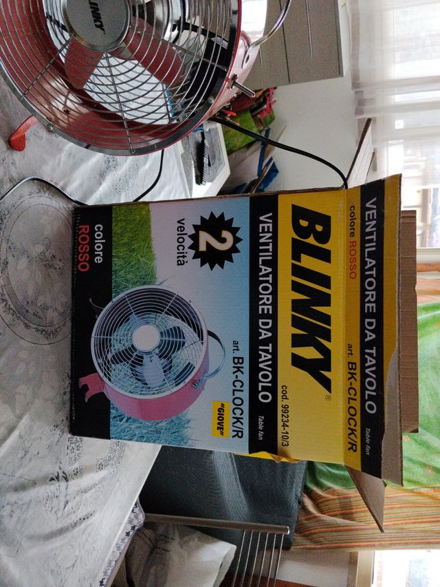 Ventilatore da tavolo rosso