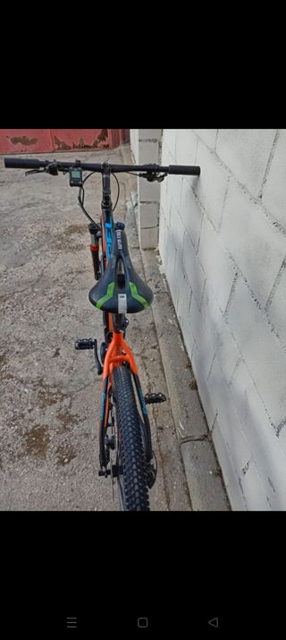 Bicicleta Eléctrica Naranja y Negra