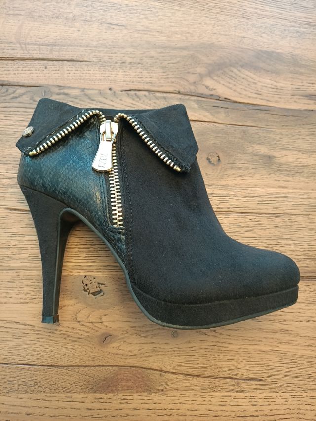 Botines Xti Negros con Cremalleras