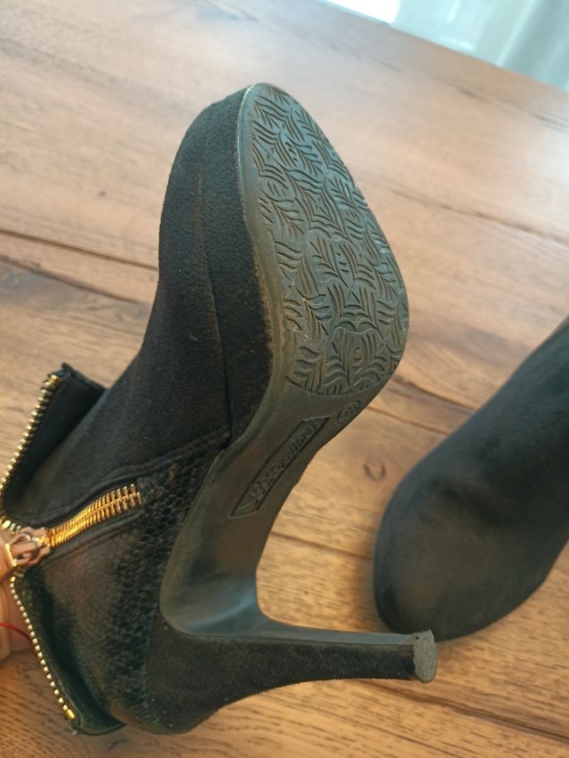 Botines Xti Negros con Cremalleras