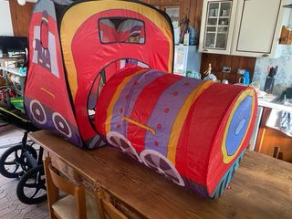 Gioco per bambini trenino e piscina