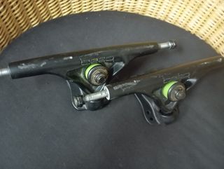 Ejes Longboard Bear negros 180mm(25cm.) 52°