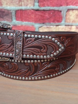 Cintura in pelle con fibbia western