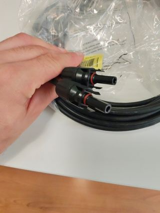 Cable solar con conectores