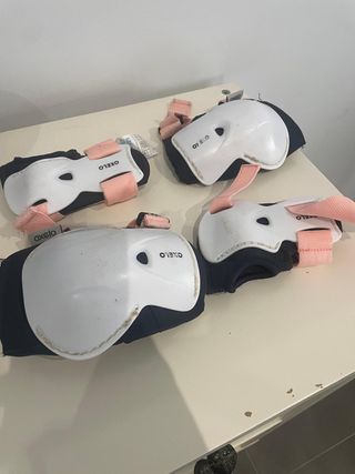 Lote de casco y protecciones rosa Decathlon Oxelo