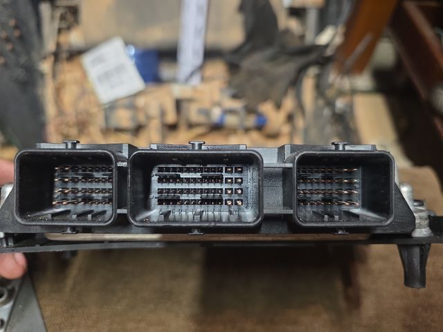 Motor ECU Peugeot 207 CC BOSCH EDC16C34