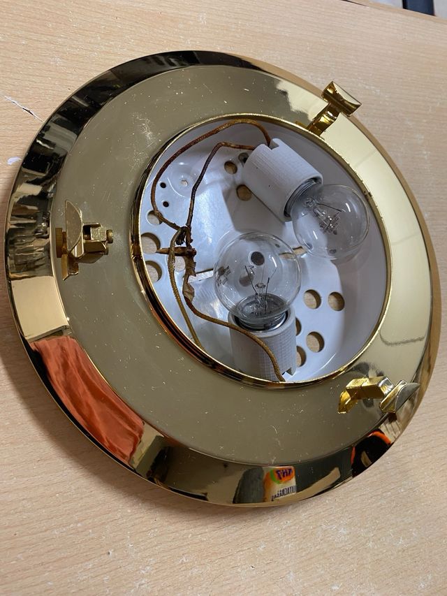 Lámpara de techo moderna dorada