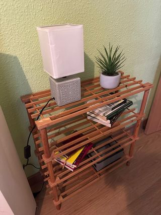 Estantería de madera