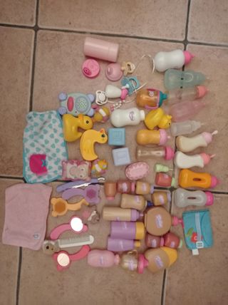 Lote artículos bebé: biberones, pato, cepillo