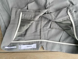 Pantalón de traje gris para mujer